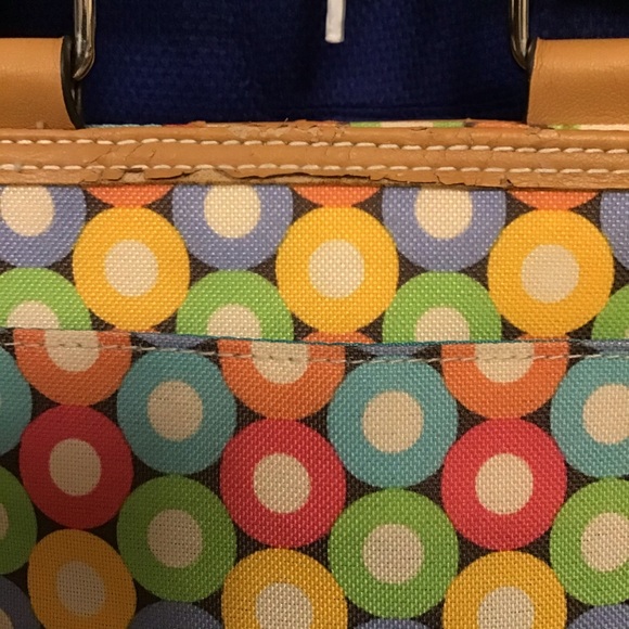 👜 Lily Bloom Cross Body Bag - Picture 7 of 10